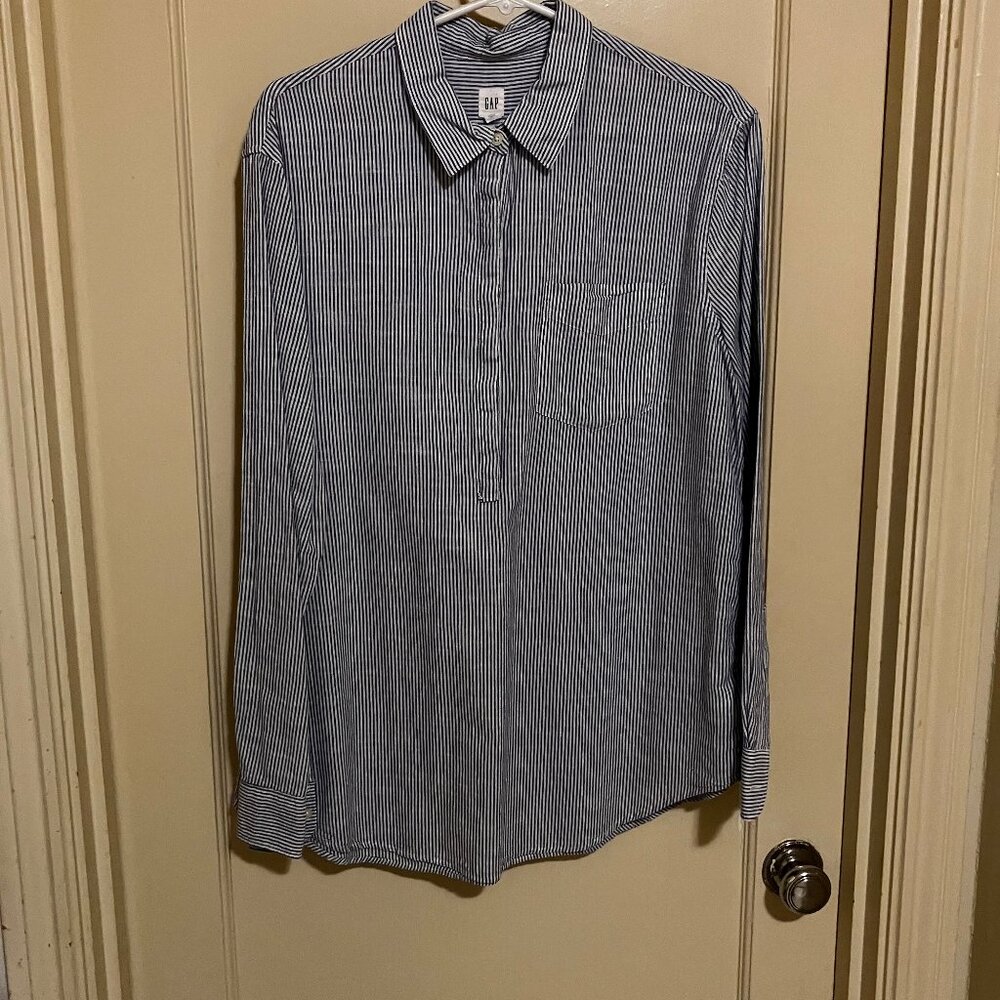 NWOT The Gap long-sleeved tunic